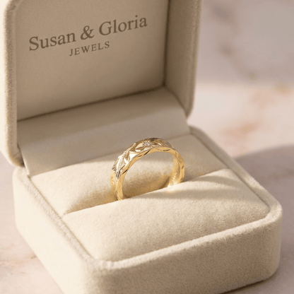 GOLD LEAF VINTAGE BAND RING by Harrison & James - ring product image 3