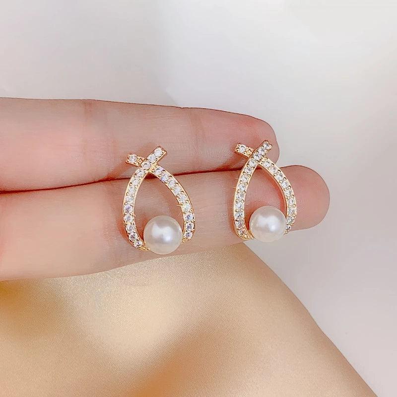 Pearl earrings with glitter by Harrison & James - earrings product image 3